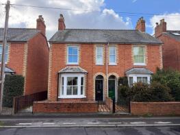 110, Gloucester Road, Newbury RG14 5JJ