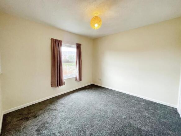 2. Bedroom (2)