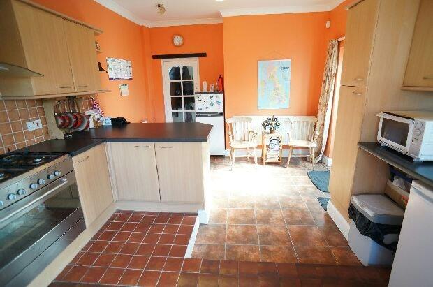 4th Photo of Kitchen