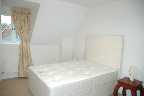 DOUBLE BEDROOM