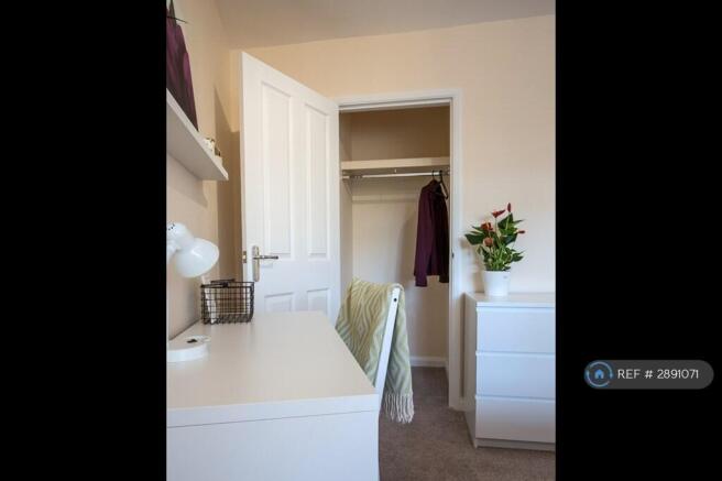Rm3 - Wfh Desk, Good Storage
