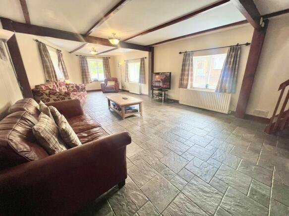 4 bed Cottage for sale Image 4
