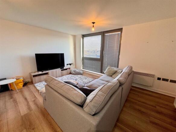 Living Room1.jpg
