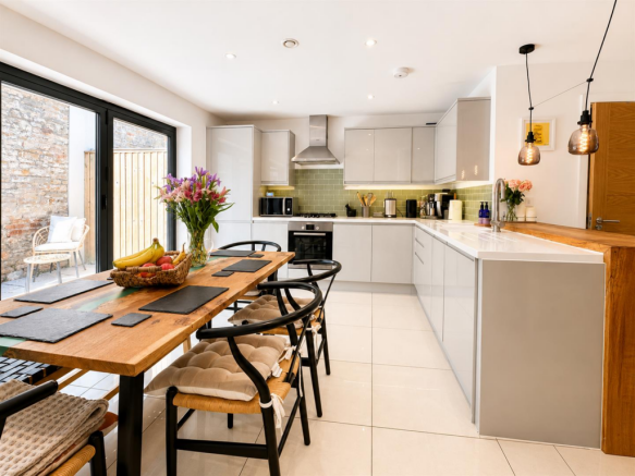 kitchen 2.png
