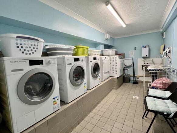 RESIDENTS UTILITY ROOM