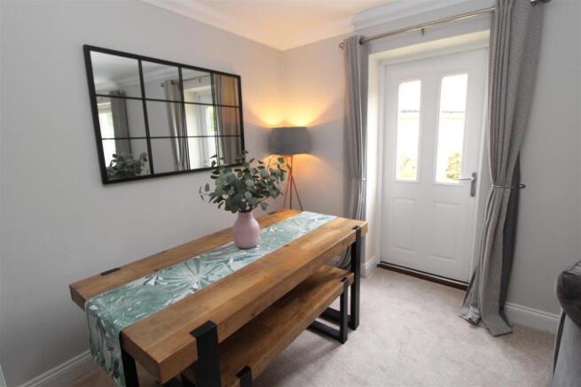 Sitting/Dining Room