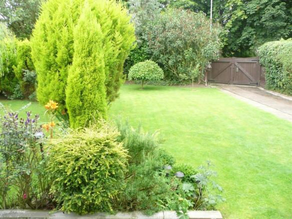 GARDENS EXTRA PHOTO