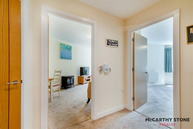 8609757-interior07.JPG