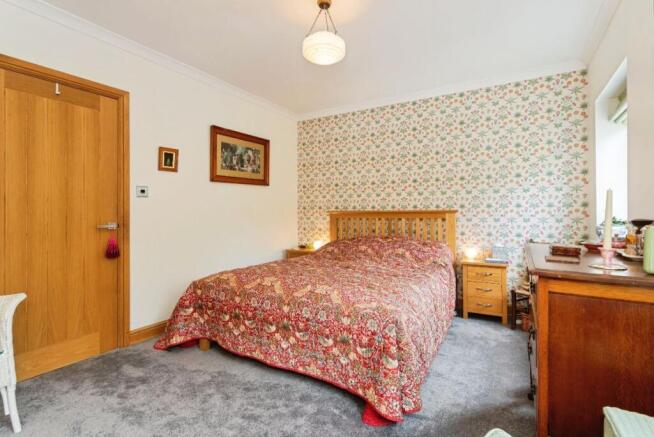 3 bed Semi-Detached for sale Image 10