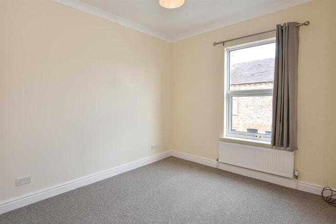2 bed Terraced for sale Image 6