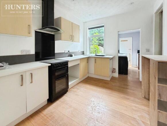 2 bed Terraced to rent Image 4