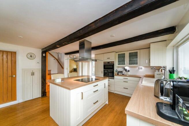 Kitchen/Breakfast Ro