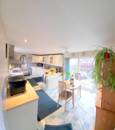 Kitchen/Breakfast