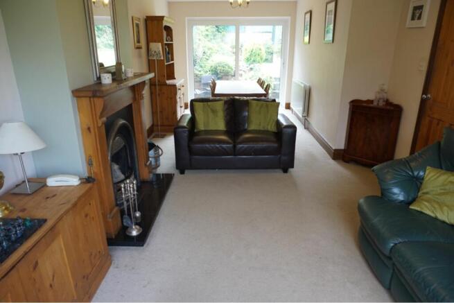 Lounge/Dining Room
