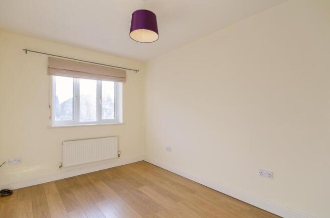 3 bed House to rent Image 8