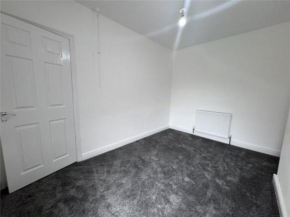 3 bed Terraced to rent Image 8