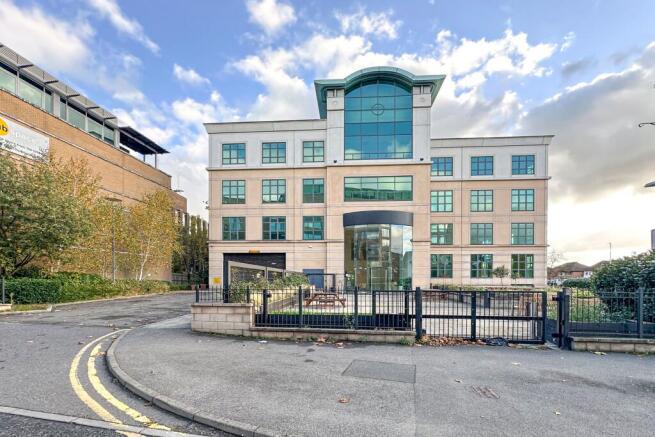 11 Vine Street, Uxbridge UB8 1QE