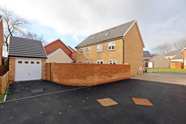 Garage & Driveway