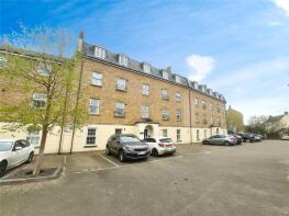 7, Copperfields, Prospero Way, Haydon End, Swindon SN25 1SW