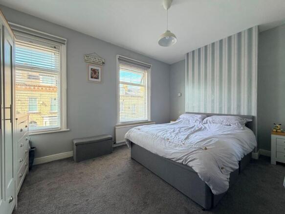 4 bed Terraced for sale Image 7