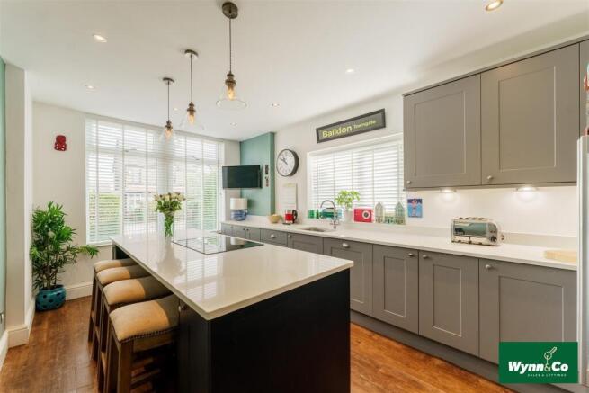 7 SALISBURY AVENUE-1008L.jpg