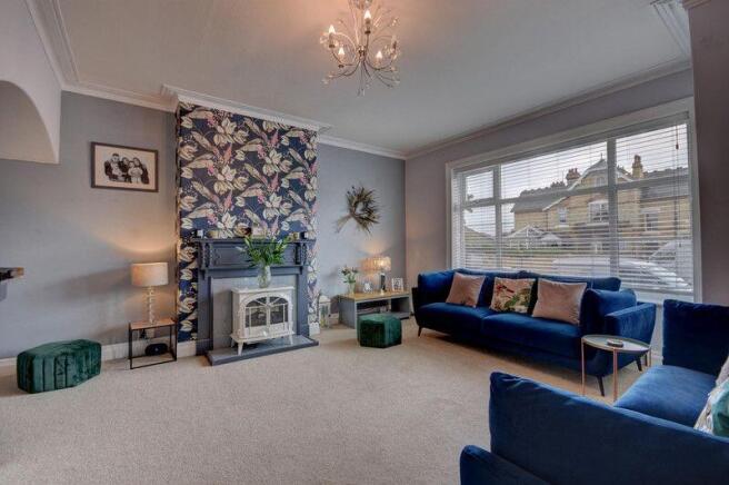 4 bed Semi-Detached for sale Image 4
