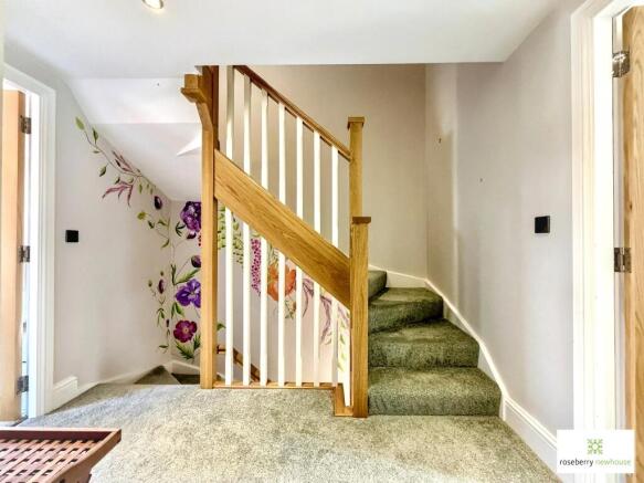 3 bed Terraced for sale Image 9