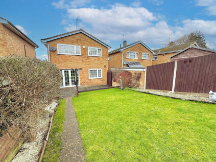 Roslyn Way, Bidwell