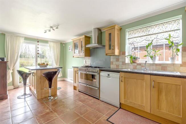 Kitchen/Breakfast Rm