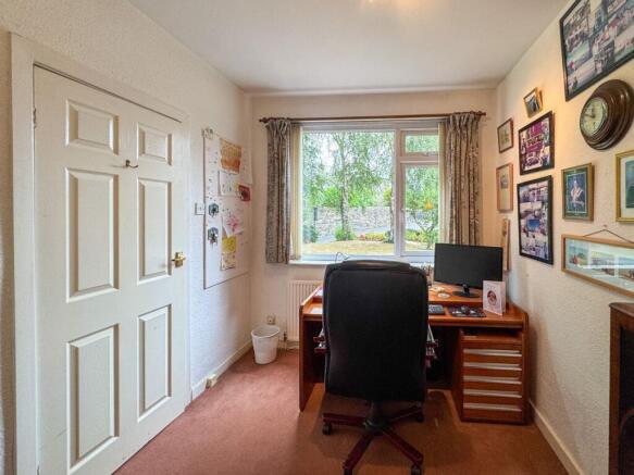 4 bed Detached for sale Image 8