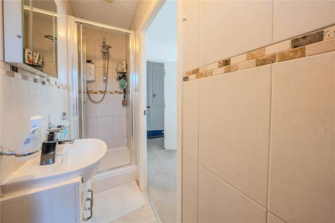 4 bed Detached for sale Image 11