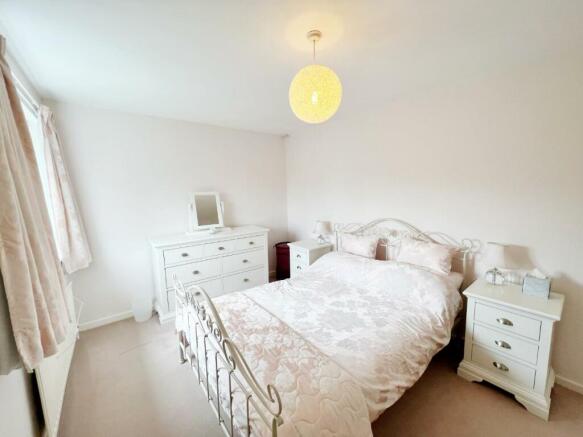 Bedroom 2 pic 2.jpg