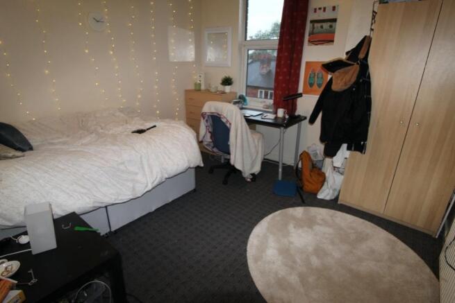 2 bed Terraced to rent Image 12