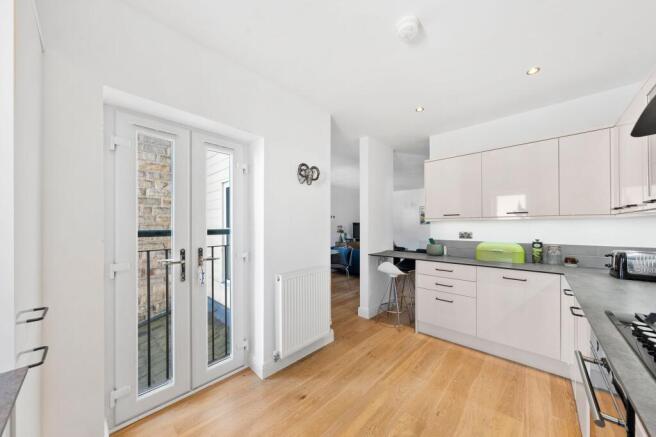 4 bed Terraced for sale Image 4