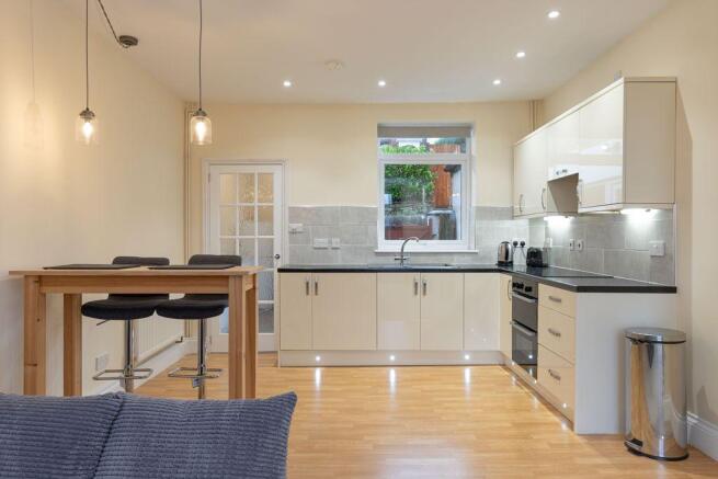 Kitchen/Dining Area