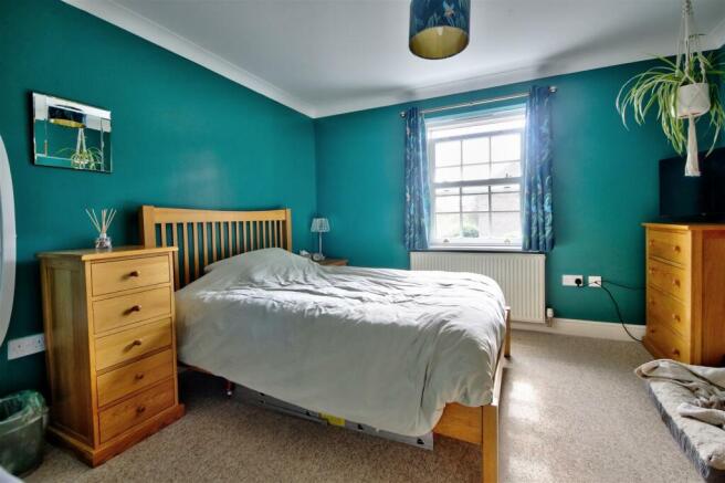 Bedroom 1.jpg