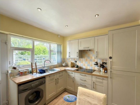 3 bed Detached Bungalow for sale Image 6