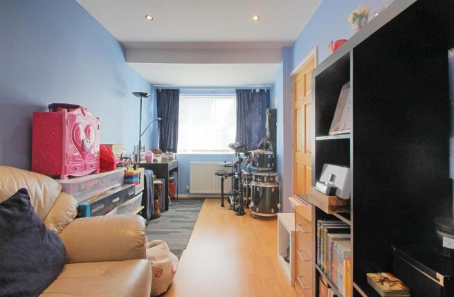 ADDITIONAL RECEPTION/BEDROOM