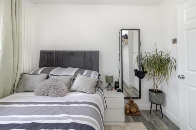 Bed 3.jpg