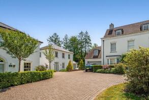 7, Morningdale Field, Bereweeke Avenue, Winchester SO22 6FF