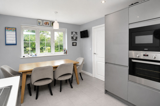 3 bed Detached for sale Image 5