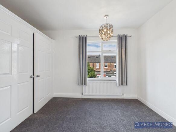 3 bed Terraced for sale Image 12