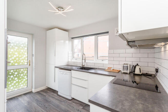 Kitchen b
