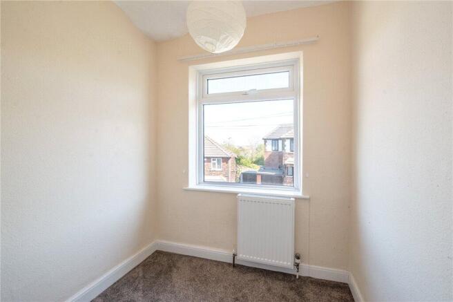 5 bed Semi-Detached for sale Image 10