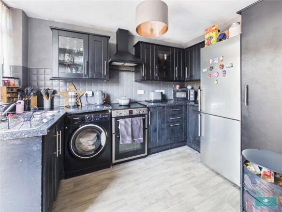 3 bed Terraced for sale Image 7