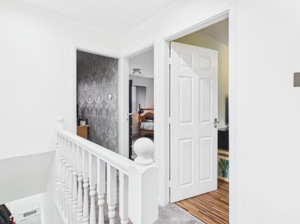 3 bed Semi-Detached for sale Image 11