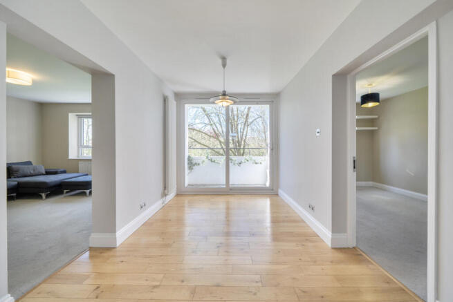 1415936-11-69d503...