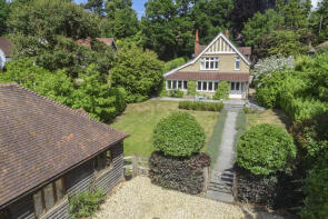Southanger, Gorse Close, Wrecclesham, Farnham GU10 4SE