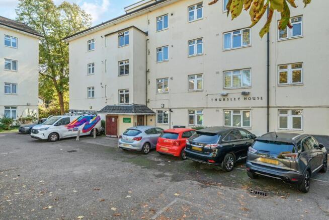 Front/Parking