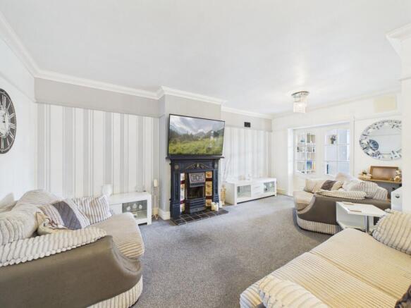 3 bed Semi-Detached for sale Image 10